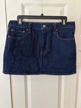 Abercrombie & Fitch Mid Rise Denim Skirt Size 28
